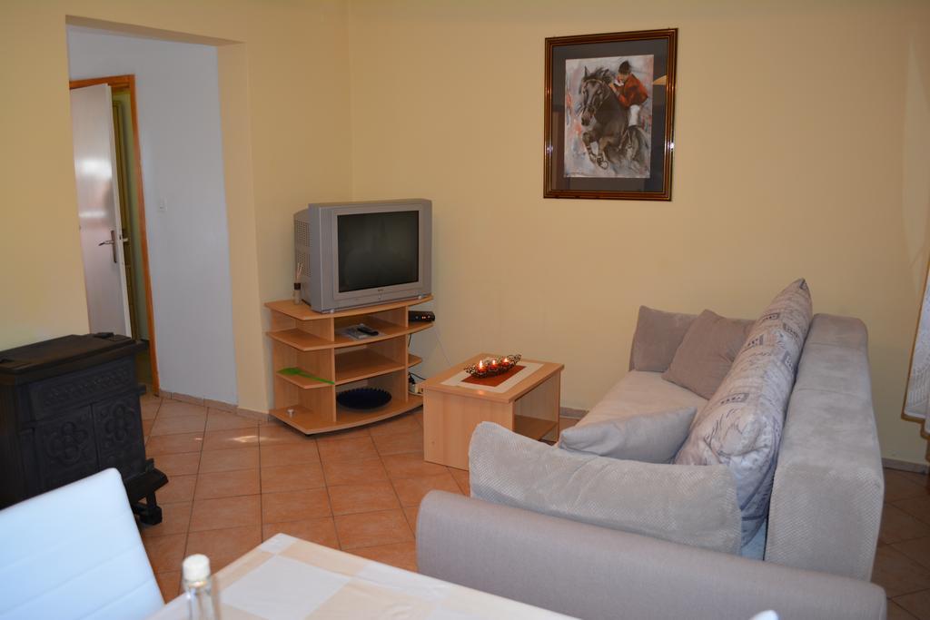 Holiday Home Lana Saborsko Εξωτερικό φωτογραφία