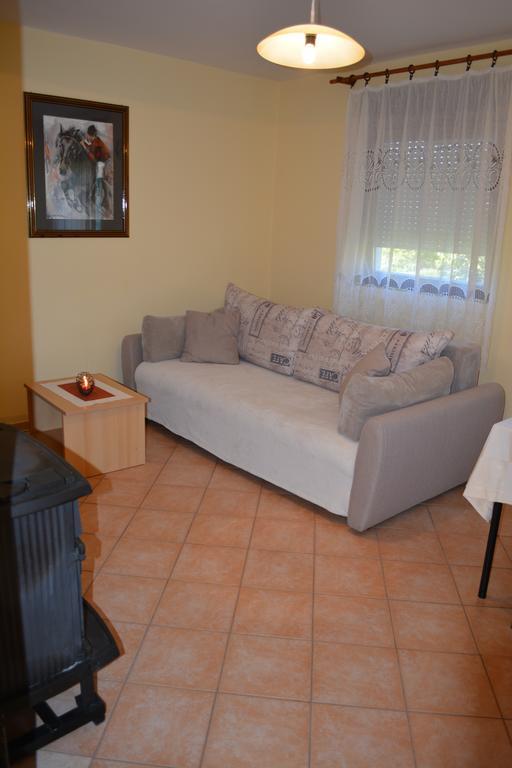 Holiday Home Lana Saborsko Εξωτερικό φωτογραφία